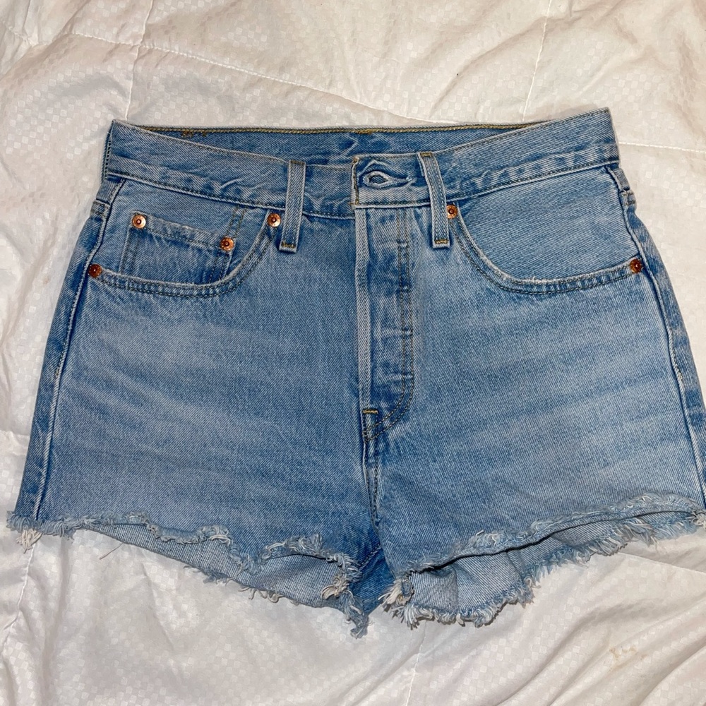 501 Levi shorts